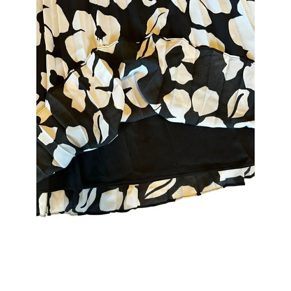 Tahari Arthur S. Levine Women's Pleated Skirt Sz 18 Black White Lined Floral NEW